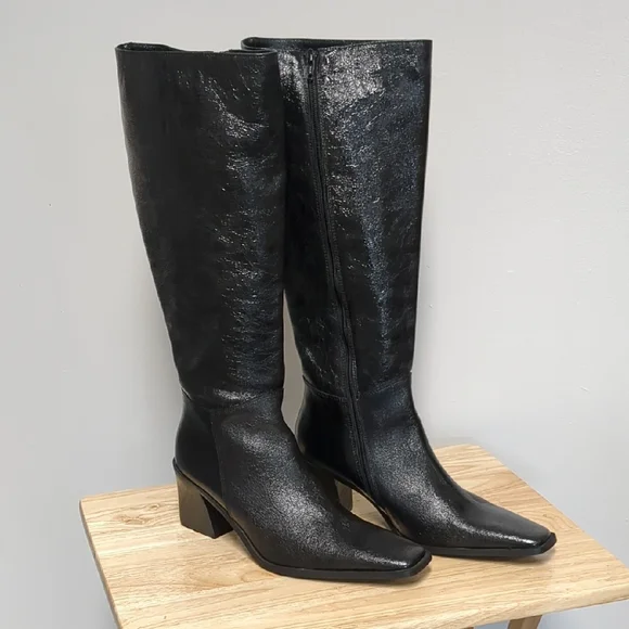 Elegant Black Knee-High Italian Leather Women's Boots - Picture 1 of 9